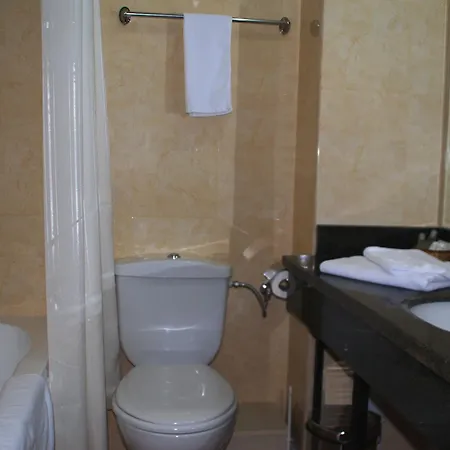 Ancor Hotel 3*